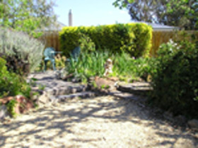 Hollyhock Cottage Pic 1 - Hollyhock Cottage rear garden