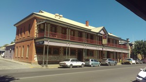 Tanunda Hotel Pic 2 - Outside