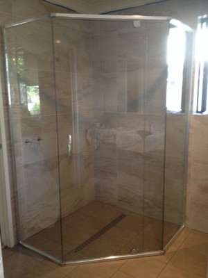 Australind Glass Company Pic 5 - Semi Frame less pivot door shower screen Envy