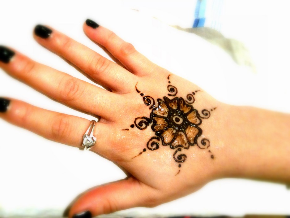 MAGICAL HENNA Pic 2