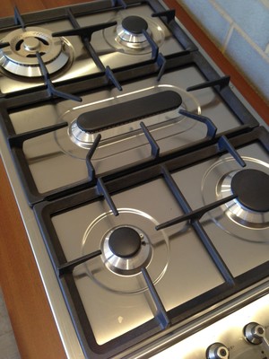 Ovenbusters Pic 3 - gas cook top hobs