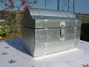 annasweddingwishingwells Pic 4 - 30cm high 40cm wide silver chest 40 100 deposit