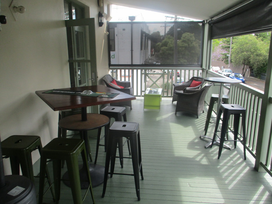 Garry Owen Hotel Pic 1 - Balcony