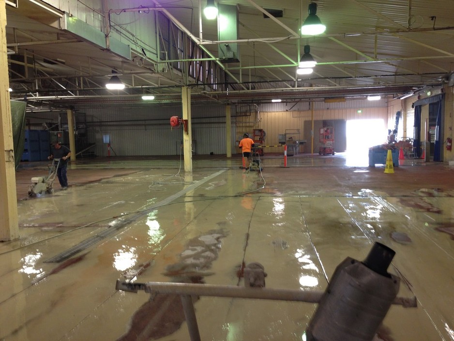 Mildura Concrete Cutting & Coring Pic 1 - CUTTING CONCRETE FLOOR UP FOR REMOVAL