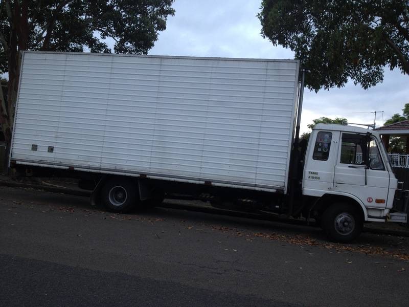 AAA Holden Removals Pic 2