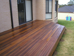 Robinson Industries Pic 5 - Completed Hardwood Deck