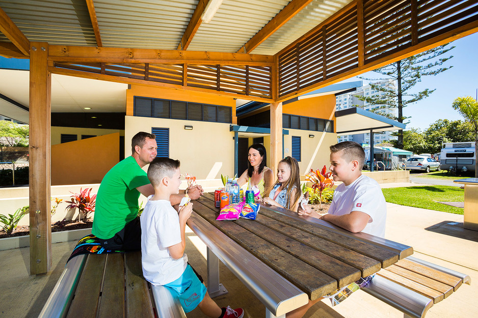 Burleigh Beach Tourist Park Pic 1 - Burleigh Beach modern facilities