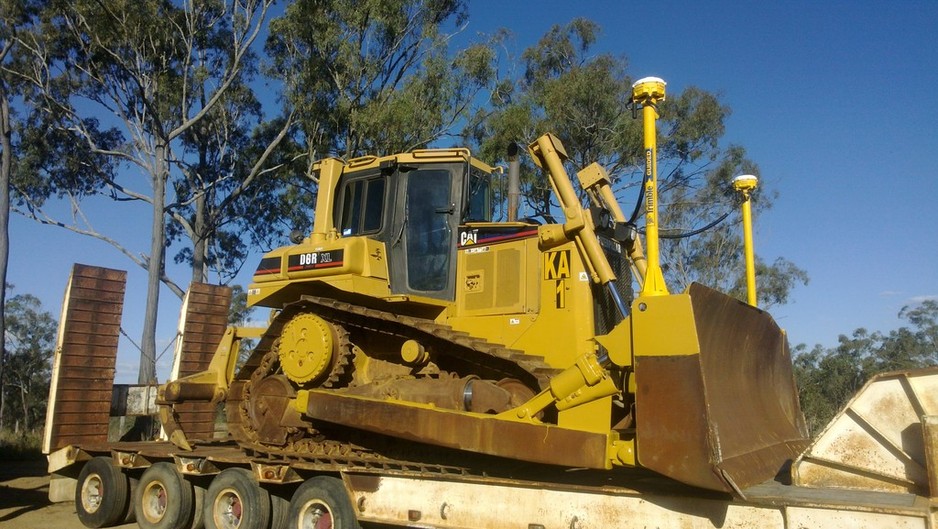 K&G Ahchay Dozer & Excavator Hire Pic 1 - D6r set up with Trimble Gps