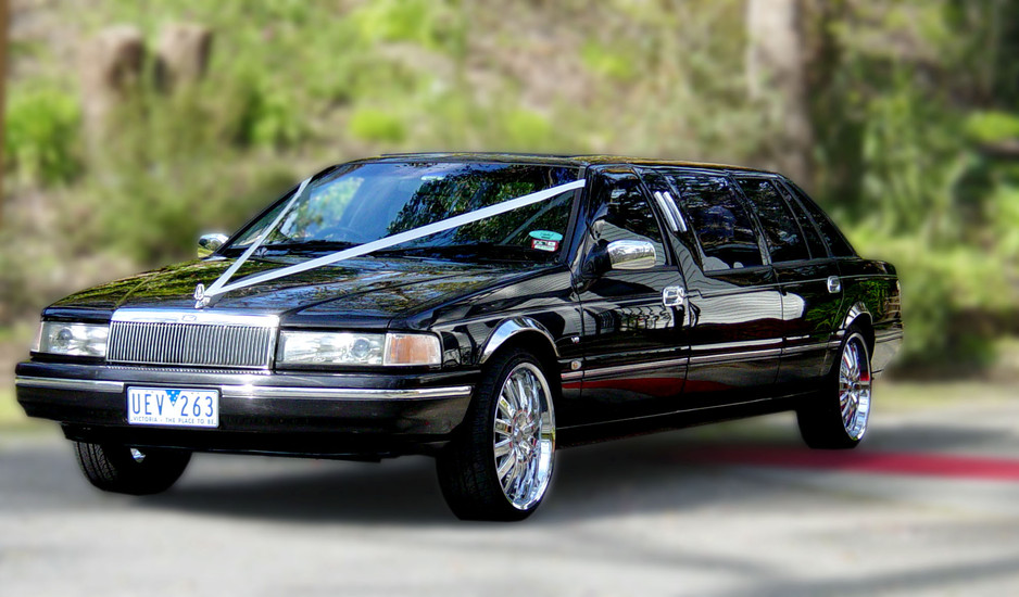 Red Carpet Limousines Pic 1 - black ltd