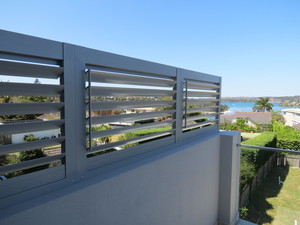 Beaches Outdoor Living Pic 5 - Adjustable Louvre privacy screen