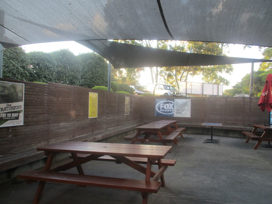 Burvale Hotel Pic 1 - Outdoor Area