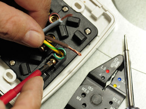 Go Local Electrical Pic 2 - electrical services