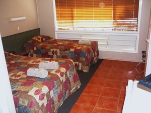 Barcaldine Motel & Villas Pic 5 - cheaper motel units