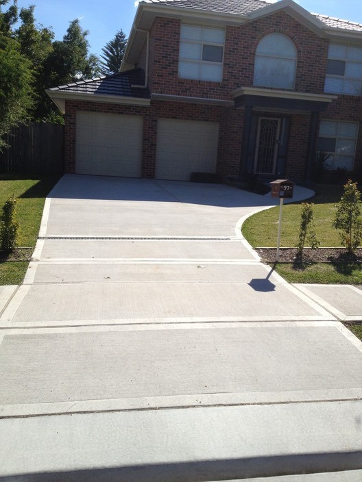 Concrete Driveways Sydney Pic 1 - concrete driveway and cross over