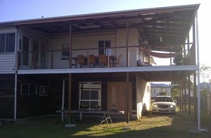 Bizonas Constructions Pic 4 - New deck buildin under conversion to Queenslander