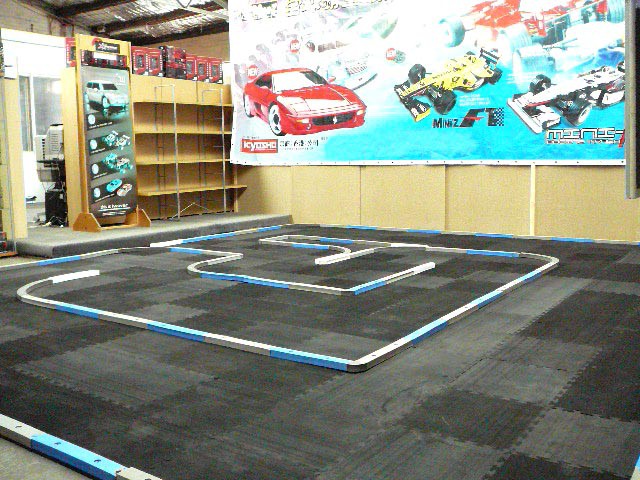 Gigspeed Hobby Pic 1 - Indoor mini Z Iwaver RC Track