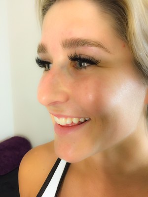 Elle Moda Lashes Pic 2