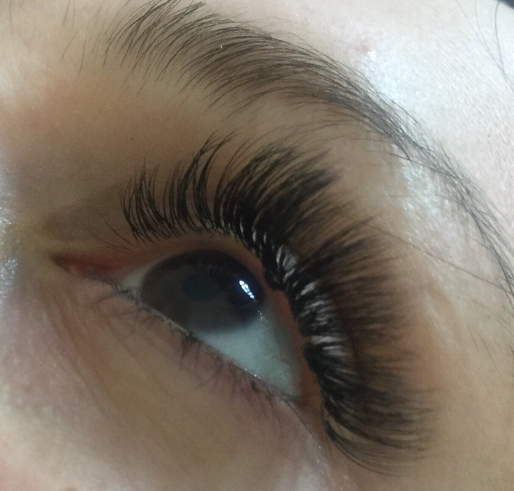 Elle Moda Lashes Pic 1