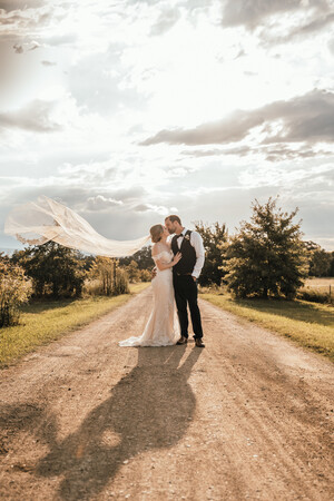 Wild Wattle Photography Pic 4 - Glenmore Country Estate Wedding