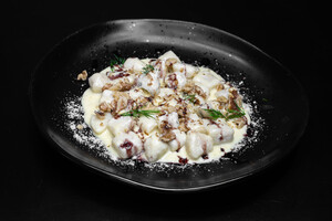 Simo's Kitchen Pic 3 - Potato gnocchi with gorgonzola and walnuts