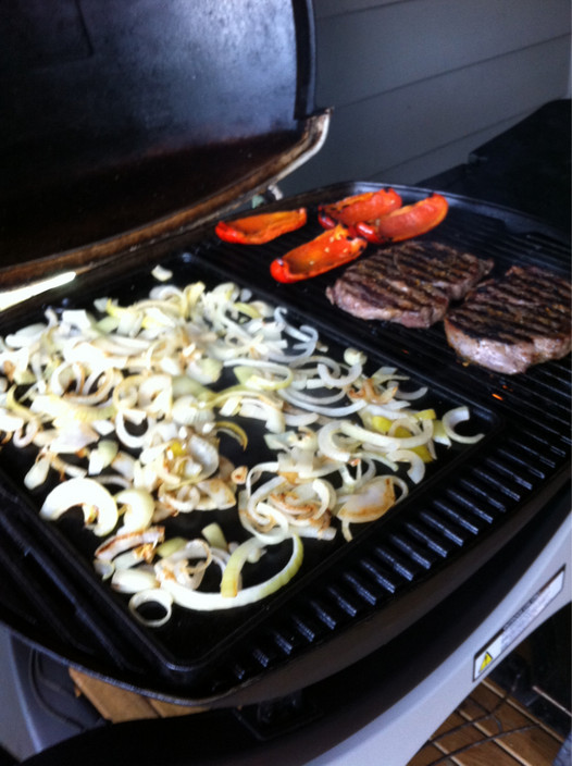 Points South By The Sea Pic 1 - Balcony BBQ on the Weber