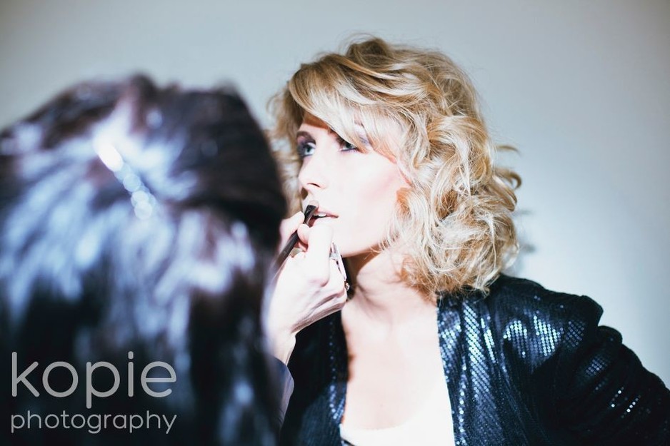 Vickie Morris Professional Make Up Artist & Hair Stylist Pic 1 - Professional Hair and Makeup services