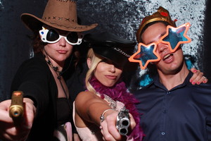 Photolicious Photo Booths Pic 2 - Happy Snappers