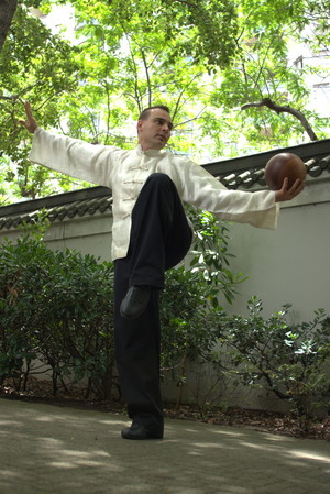 Wu Xing Dao Kung Fu Pic 5 - Taichi Ball Qi Gong