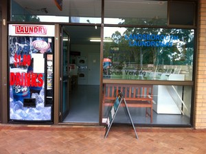 Landsborough Laundromat Pic 4