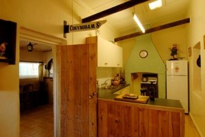 Conyngham Cottage Pic 2 - Kitchen