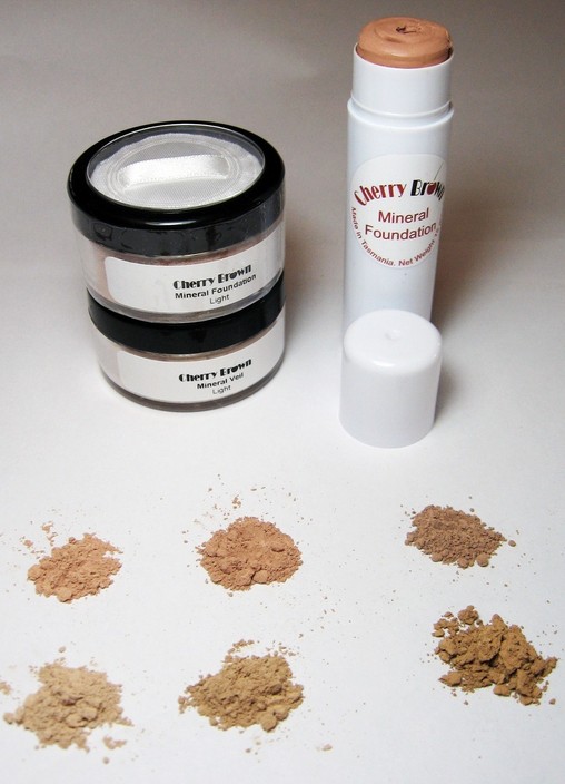 Cherry Brown Pic 2 - Mineral Foundation is available in loose powder or creme form for extra moisturizing