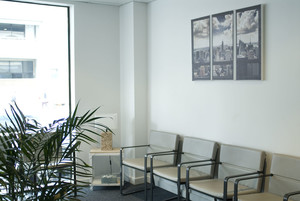 One Point Medical Pic 3 - A peaceful space full of natural light reading material and music