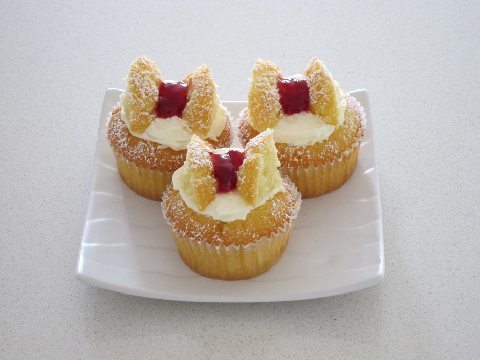 Kellie's Kitchen Pic 1 - Vanilla Bean Butterfly Cakes