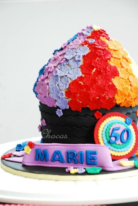 Chocos Cakes Pic 1 - Giant Cupcake Birthday Cake