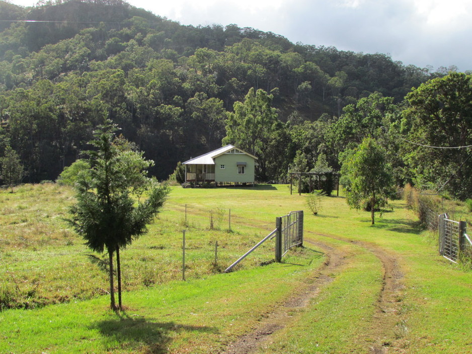 Eighteen Mile Cottage and Homestead Pic 1 - Eighteen Mile Cottage