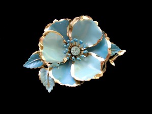 Red Beards Treasure House Pic 2 - Enamel Flower Vintage Brooch