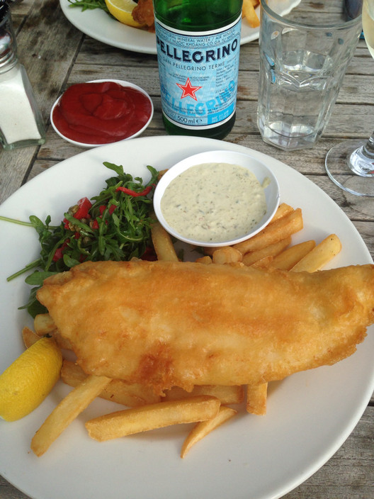 Middle Brighton Baths - Cafe & Bar Pic 2 - Fish and chips in the cafe