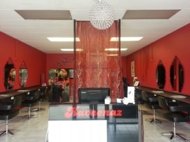 Kaveenaz Hair & Beaute Saloon Pic 1