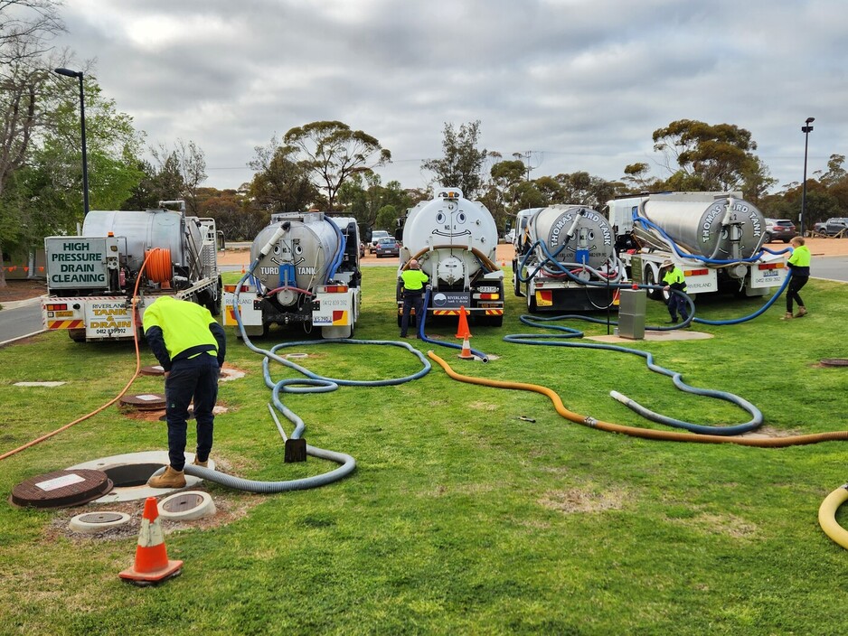 Riverland Tank & Drain Cleaners Pic 2