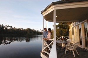 Woodman Estate Pic 2 - Extensive lake views from the Lakeside Chalets