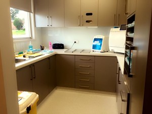 Quakers Dental Care Pic 5 - Sterilization room