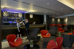 350 Restaurant and Lounge Pic 2