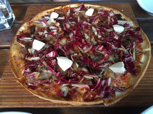 Hugos Bar Pizza Pic 4