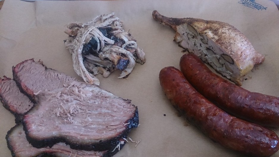 Bluebonnet Barbecue Pic 1 - The meat platter