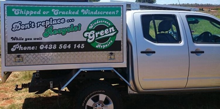 Green windscreen repairs Pic 1