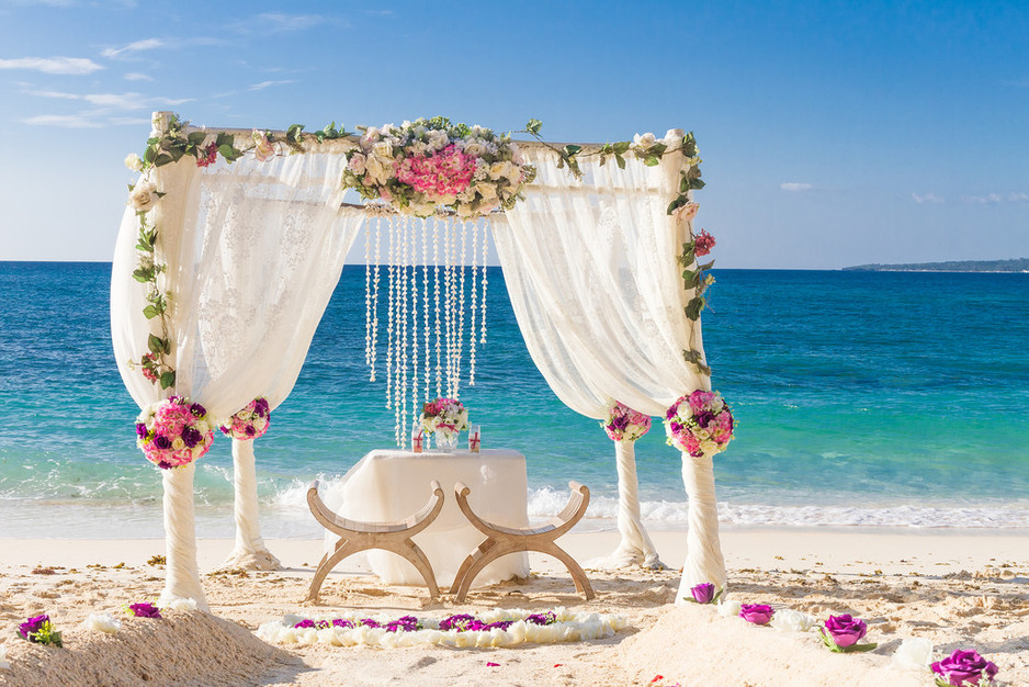 Gallifrey Events Pic 1 - Beautiful Beach Wedding