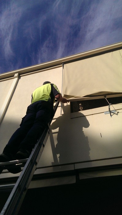 Blind Affairs Pic 1 - Awning Repairs