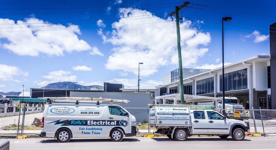 Rolly's Electrical Pic 1 - Wiring The Optical Superstore in the Queensland Country Credit building opposite Stocklands