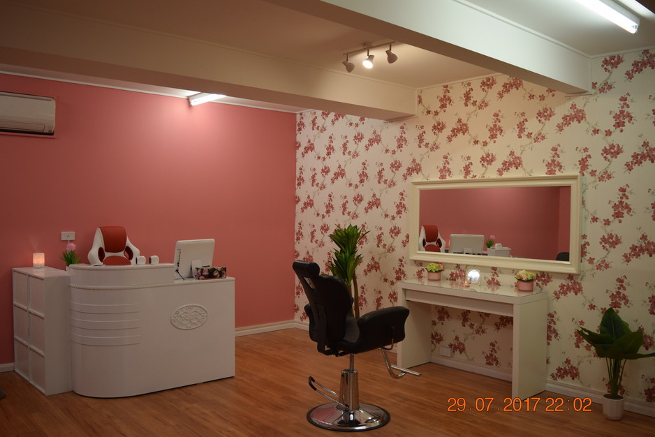Glitzy Glam Beauty Salon in Holland Park, Brisbane, QLD, Beauty Salons