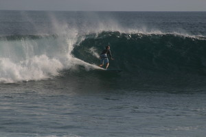 Dr Luke Inman Pic 4 - Dr Luke Inman a surfing enthusiast in his element on the Northern Beaches